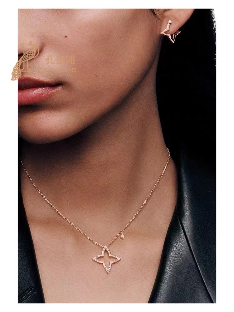 Louis Vuitton Necklaces